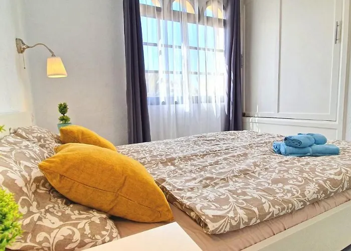 Paradise - Max. 4 Personen - Wifi - Pool Apartment *